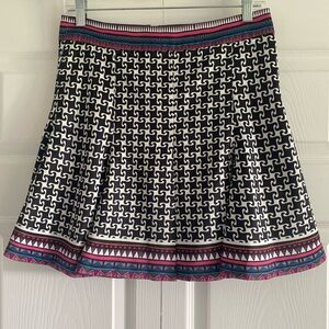 MackenzieMode Black/White Print Mini Skirt - US Size 4/AUS Size 8